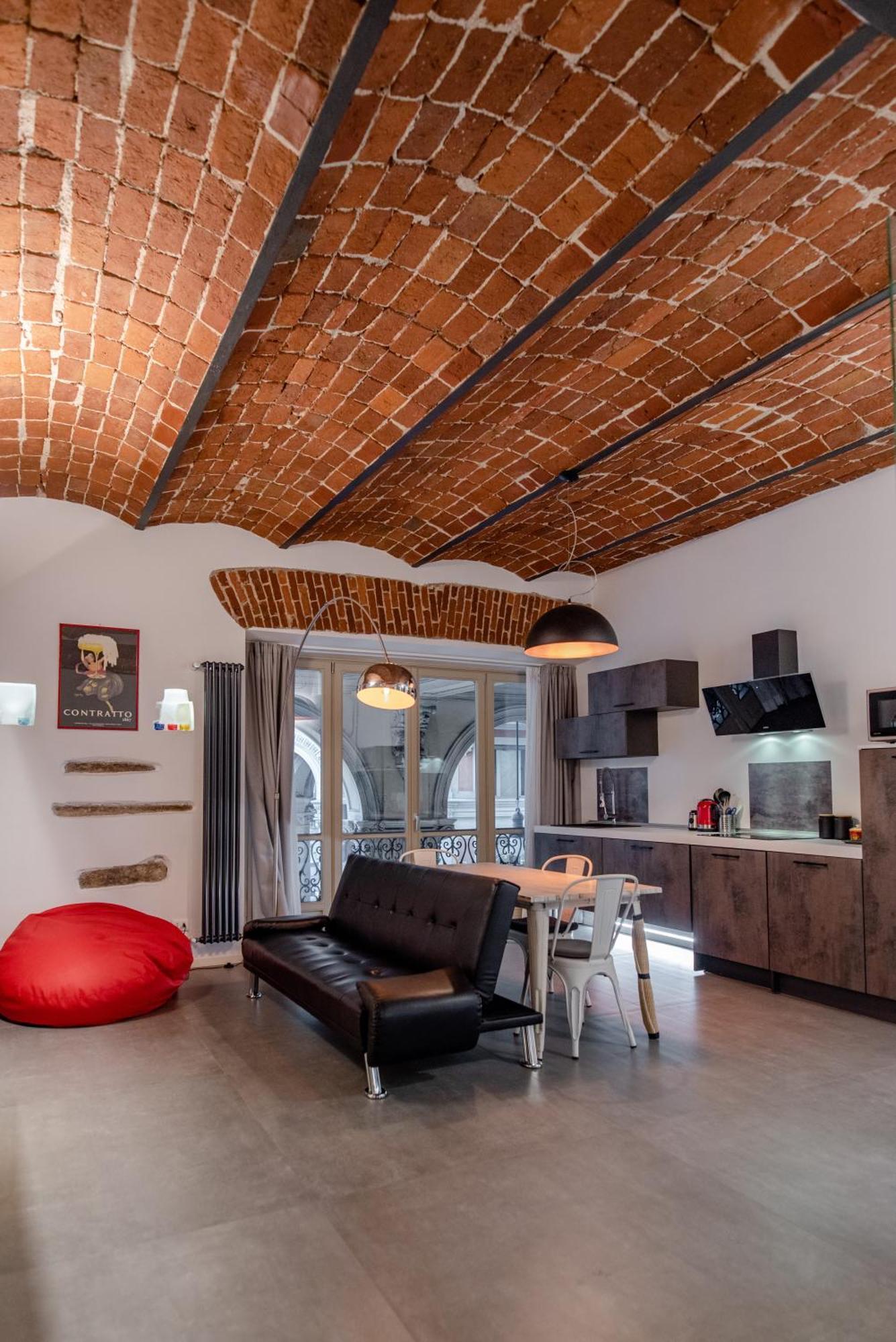 Suite & Queen Apartments Торино Екстериор снимка