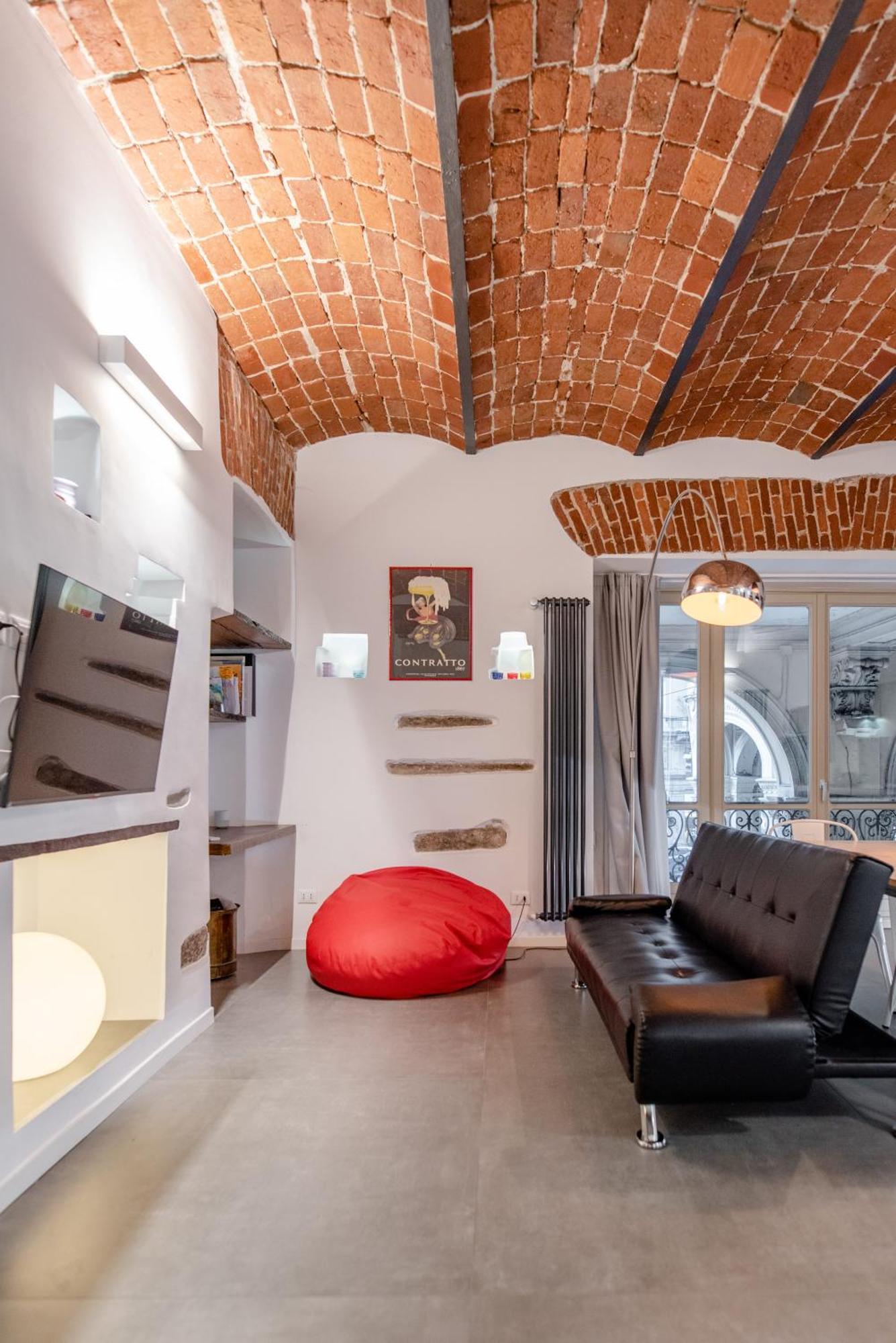 Suite & Queen Apartments Торино Екстериор снимка