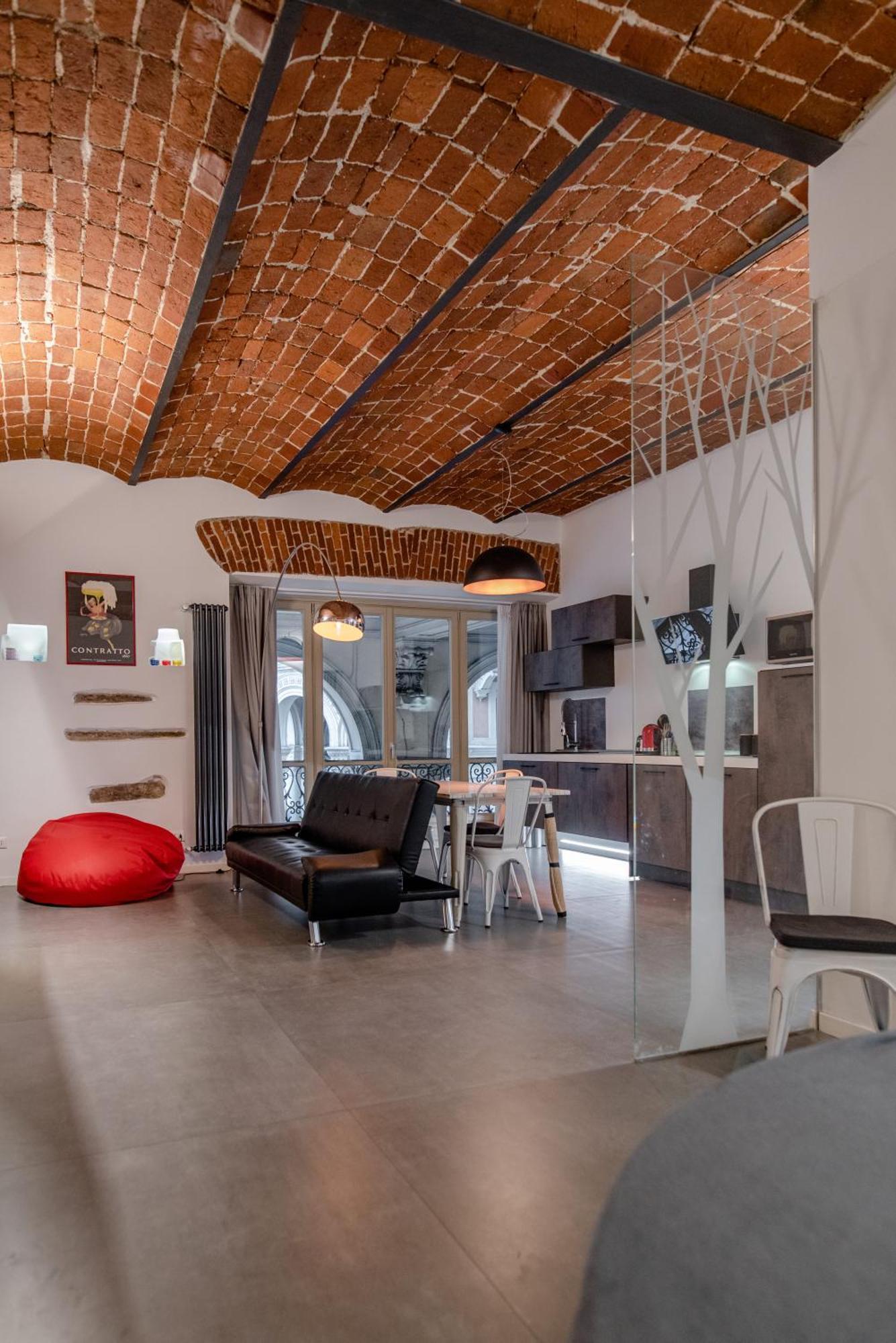 Suite & Queen Apartments Торино Екстериор снимка