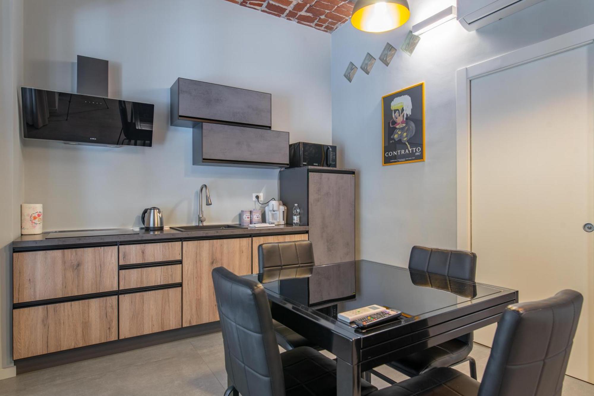 Suite & Queen Apartments Торино Екстериор снимка